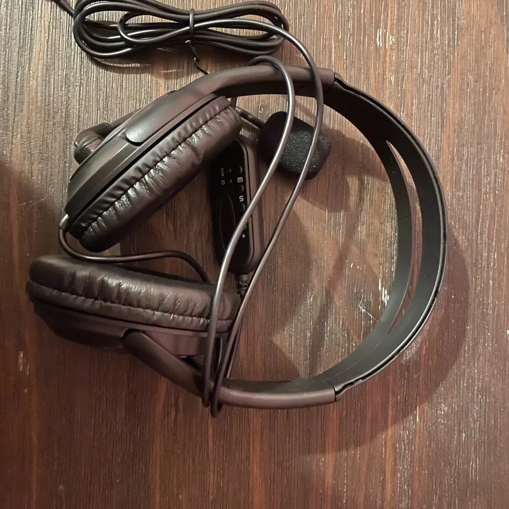 NIB Bundle - Gaming headset and replacement parts for gaming controller